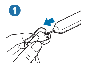1.S펜의 펜촉을 펜촉 교체기 홈에 맞춰 끼운 후 살짝 잡아당겨 펜촉을 빼내세요.