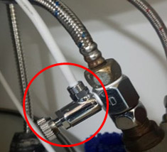 싱크대 하부 수로관 연결