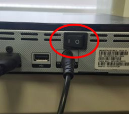 셋탑박스 뒷면 메인 스위치 OFF 1분 후 ON 시킴