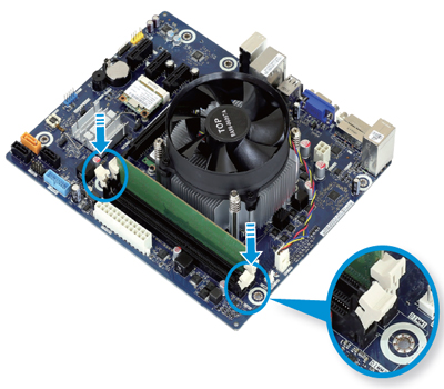 메모리의 소켓에서 분리하는 화면