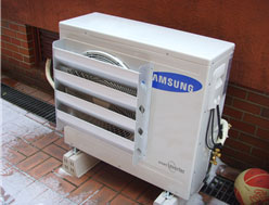 실외기 바람막이 장착 상태