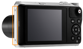 카메라에 NFC 태그위치 (카메라 화면이 몸쪽으로 놓였을때 왼쪽 옆면에 위치)