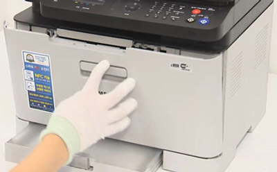 SL-C56x 시리즈 폐토너통 옆면에 센서가 있는 위치 화면