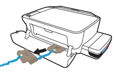 앞면에 붙여진 테이프를 잡아당겨 보호재를 같이 제거하는 화면