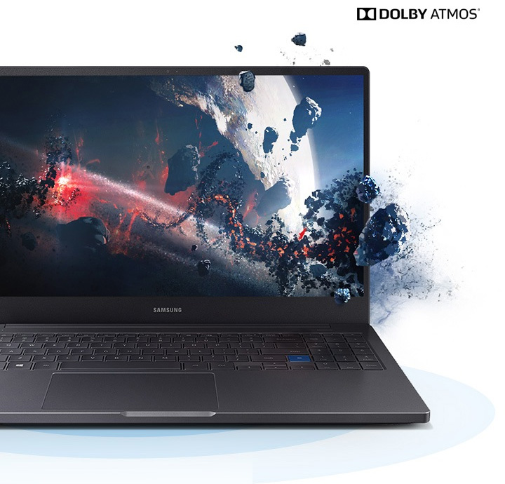 삼성 노트북 7 Force 특장점 9 제품 정면과 Dolby atmos 로고가 보이는 모습