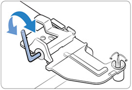 4 mm 육각렌치(ㄱ 자 공구, 별도 구매)를 이용하여 조절볼트를 시계 방향으로 돌리면 양문 상단 간격이 벌어지고, 볼트를 반시계 방향으로 돌리면 양문 상단 간격이 좁아집니다. 양문의 간격 차를 적당히 맞추는 이미지