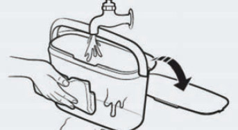 물통을 세척하는 이미지