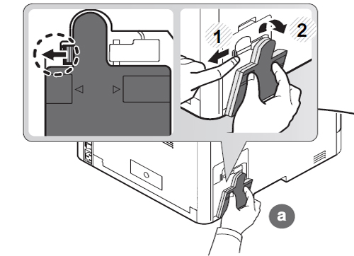 다 쓴 폐토너통이 장착된 상단 왼쪽에 있는 녹색 레버를 바깥쪽으로 밀면서 폐토너통을 앞으로 잡아당겨 꺼내는 화면