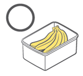 뚜껑이 열린 플라스틱 통에 보관한 바나나