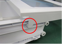 3) 보관하려는 식품을 넣고, 서랍을 밀어 넣어 주세요. 위쪽 커버가 자연스럽게 닫히면서 밀폐됩니다.