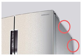 통풍이 잘되지 않으면 효율이 떨어질 수 있습니다. 그러므로 냉장고에 햇빛이 내리쬐거나 열기구가 있지 않은지 주의해 주시고요, 제품과 주의와의 간격을 조금 띄워 주세요. 옆면과 뒷면은 5CM, 윗면은 10CM 이사 공간이 적당합니다