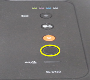 SL-C43x 시리즈 토너 재장착 필요 에러발생할 때 점검하는 방법 - 제품 위쪽 오른편에 보이는 전원버튼 위치 화면