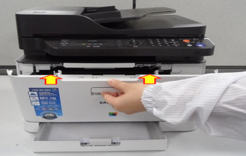 CLX-330x 시리즈 이미징 유니트 교체를 위해 앞면 덮개를 닫는 화면