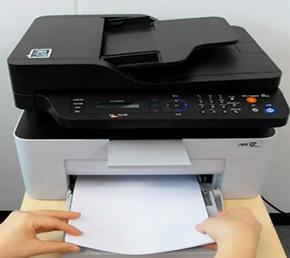 정렬한 용지를 용지함에 다시 넣는 화면