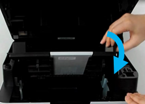 오른쪽 내부 덮개 손잡이 잡고 닫는 화면