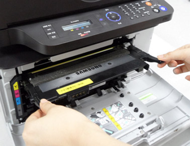 토너 꺼내는 화면