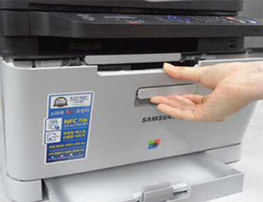 SL-C48x 시리즈 토너 카트리지 교체 사용을 위해 앞덮개 여는화면