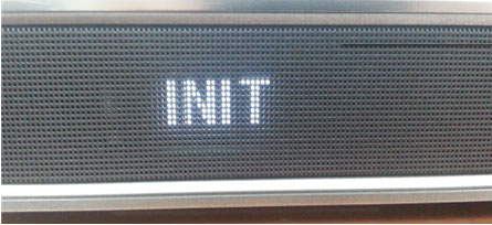 INIT 화면에 INIT가 표시된 이미지